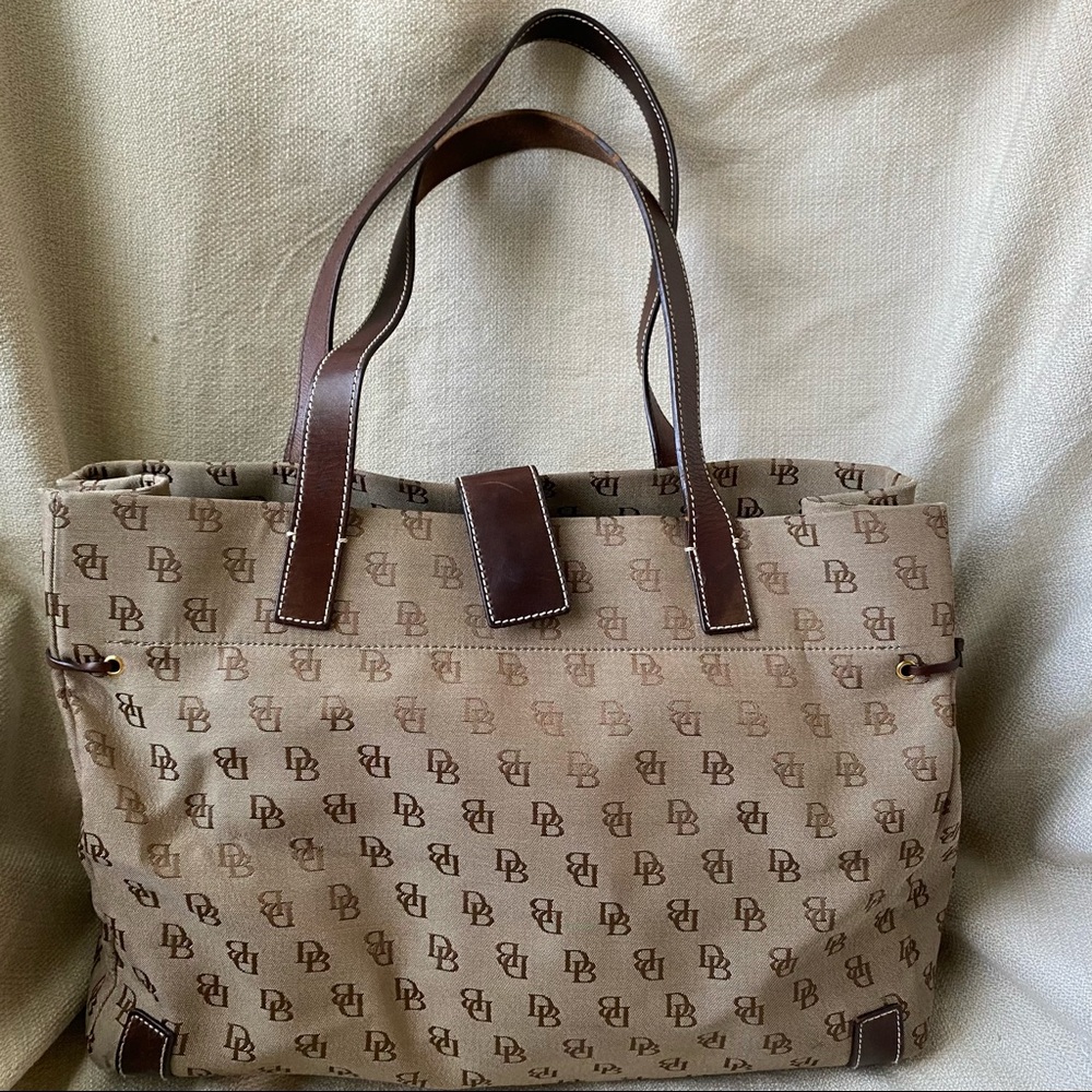 Large Dooney & Bourke Tote